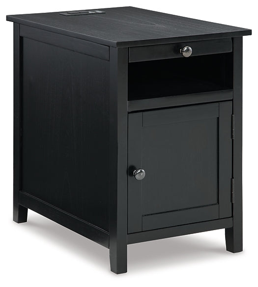 Treytown Chairside End Table - Black