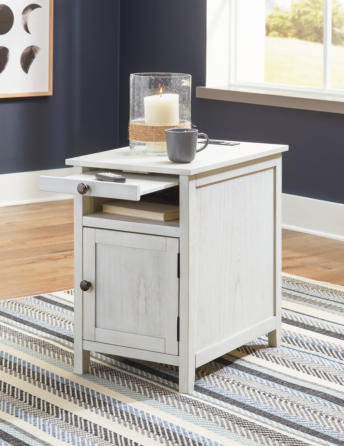 Treytown Chairside End Table - Antique White