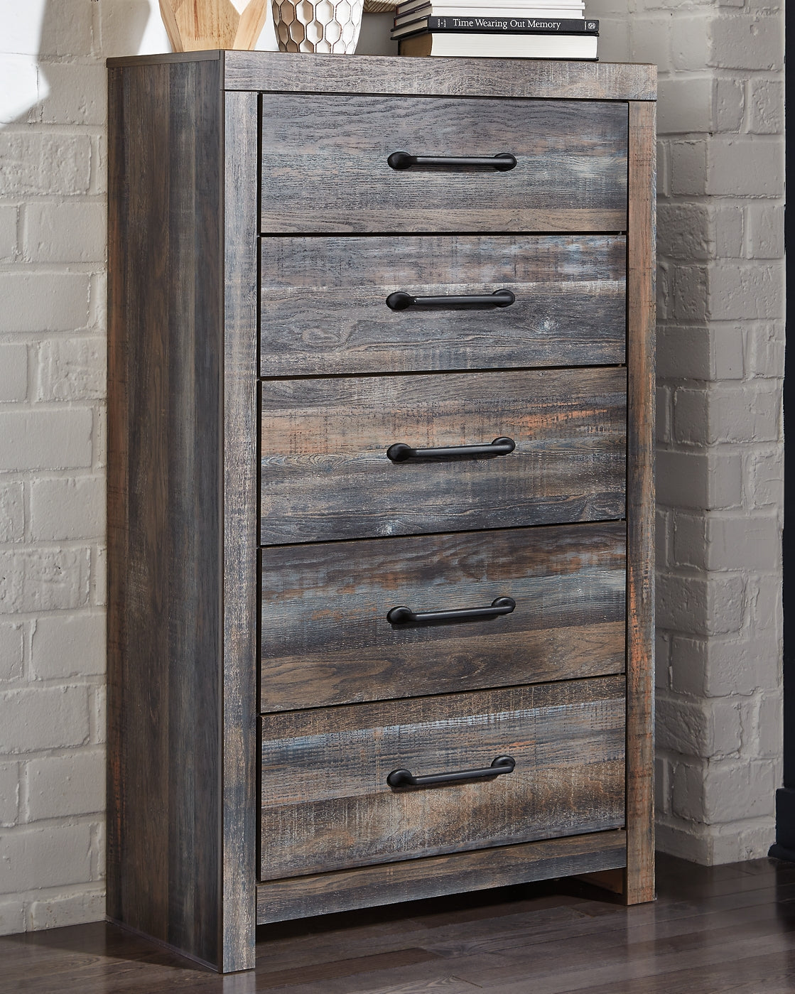 Drystan King/California King Bookcase Headboard Bed with Mirrored Dresser, Chest and Nightstand