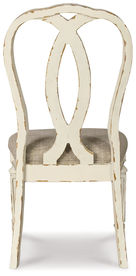 Realyn Upholstered Chair (Set of 2)