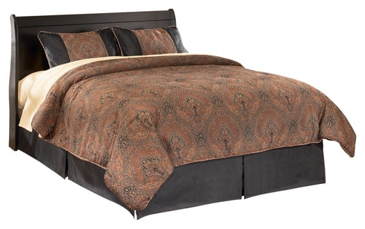 Huey Vineyard Queen Sleigh Headboard Bed with Mirrored Dresser and Chest