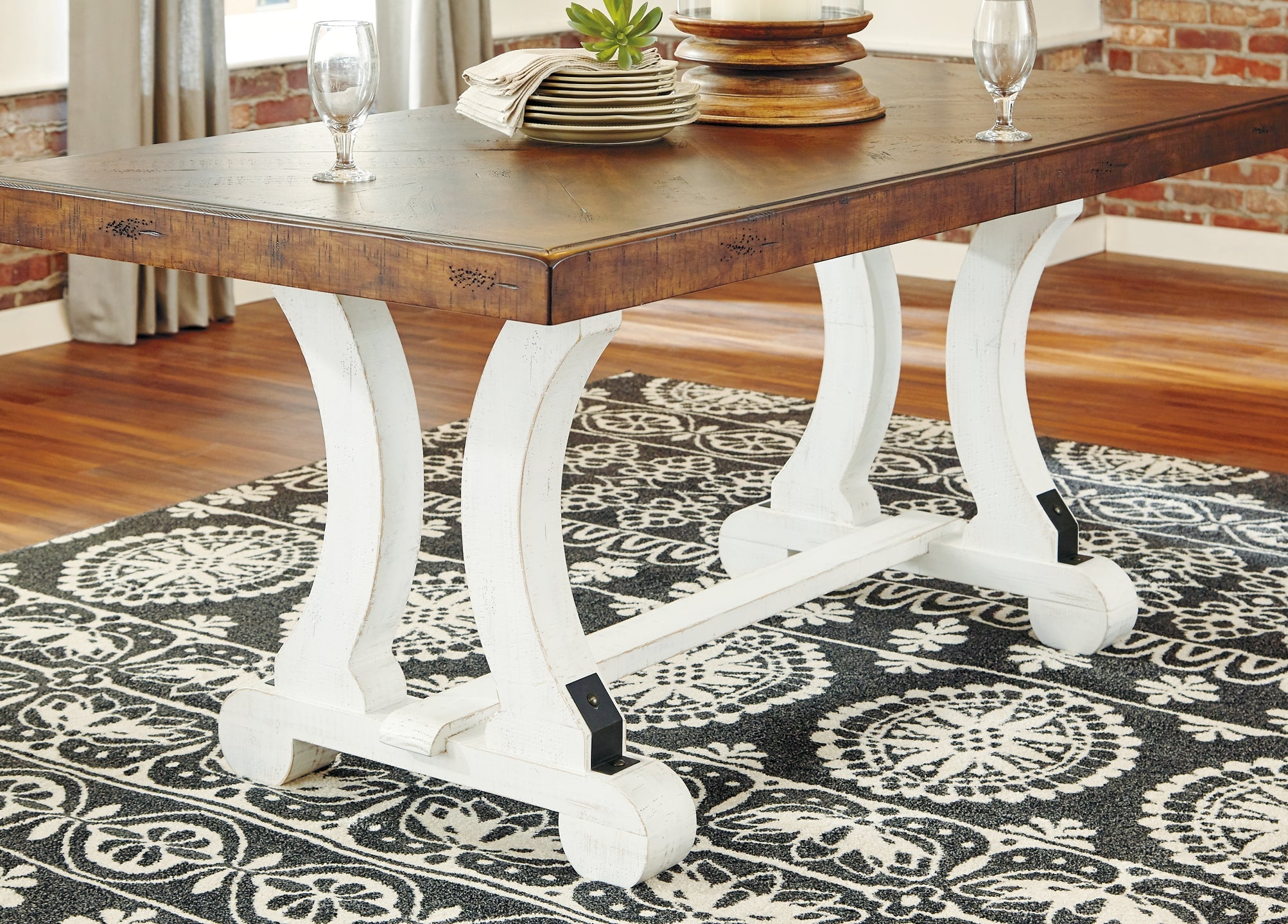 Valebeck 7-Pc Dining Set