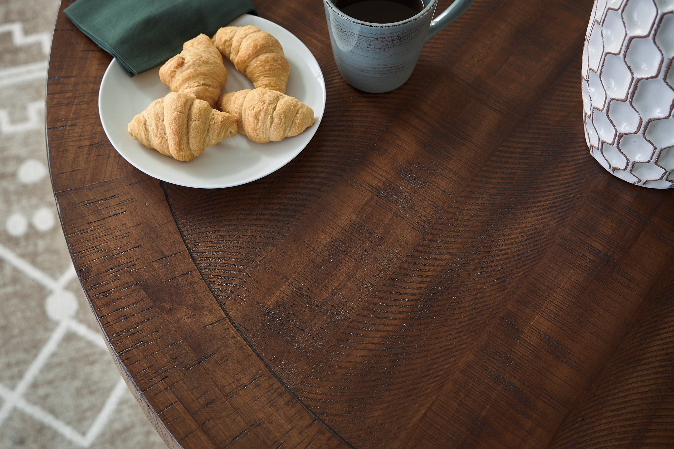 Valebeck Counter Height Table