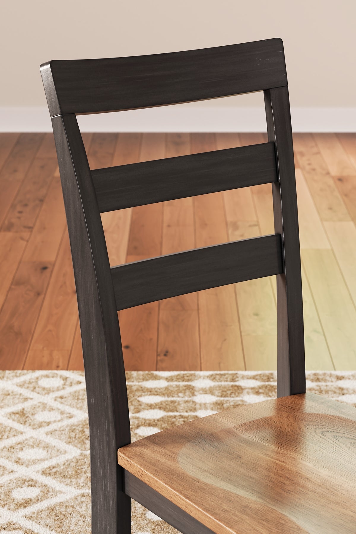 Gesthaven Chair (Set of 2)