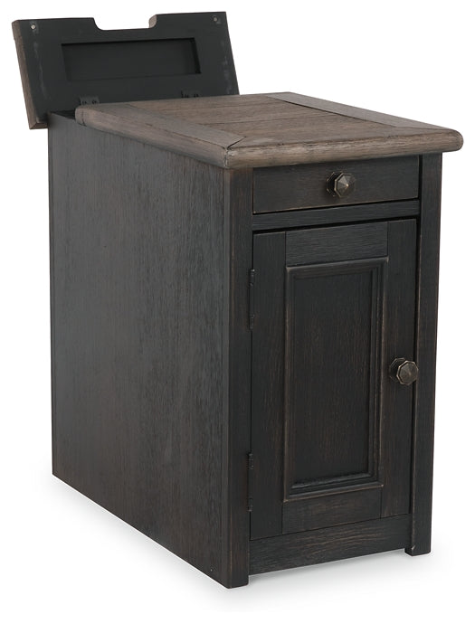 Tyler Creek Chairside End Table - Grayish Brown/Black