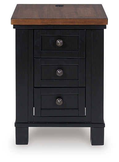 Wildenauer Chairside End Table - Brown/Black