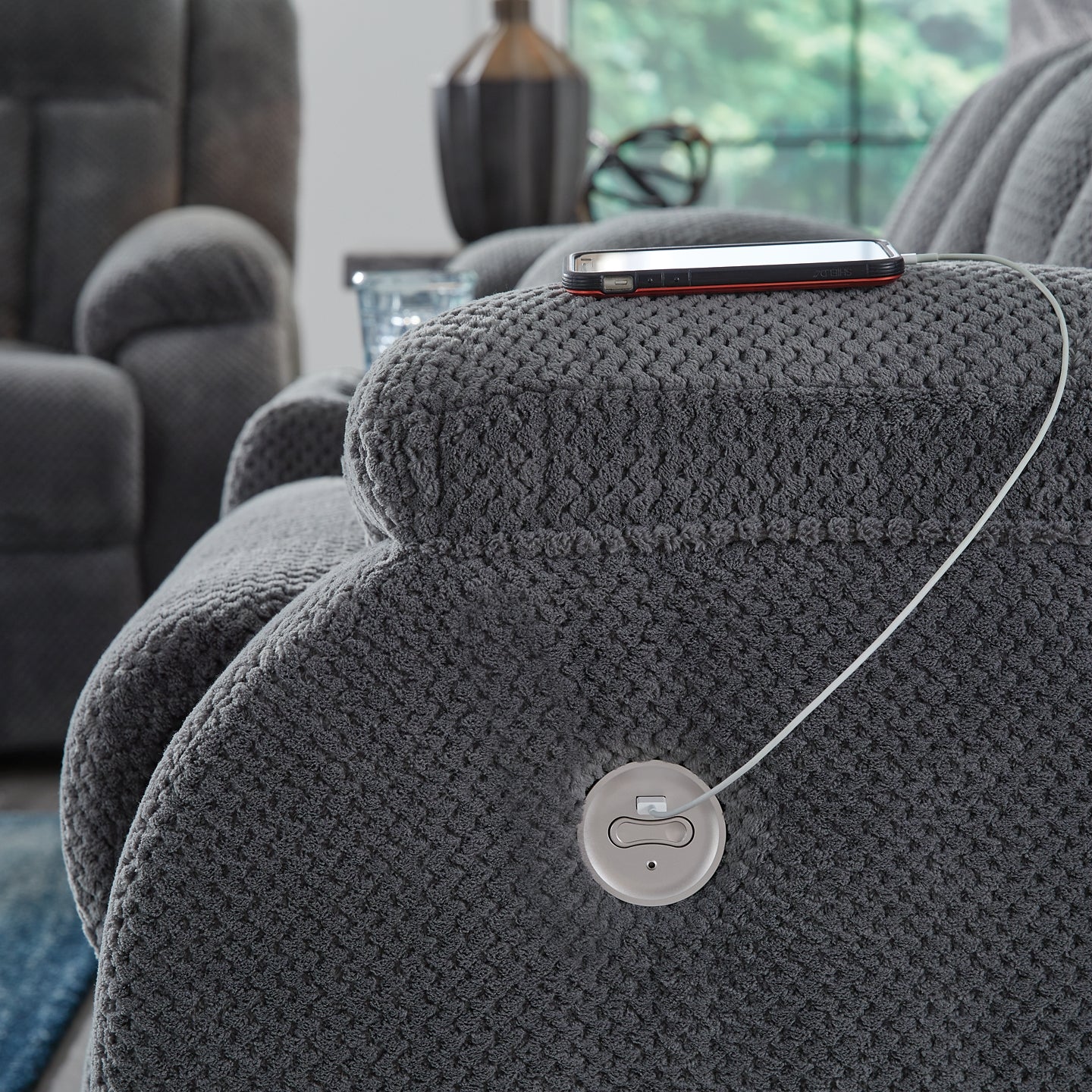 Observation REC PWR Sofa w/Drop Down Table