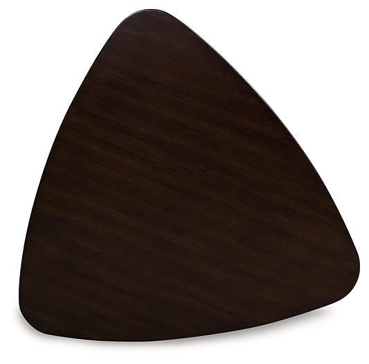 Mallenette Triangle Table