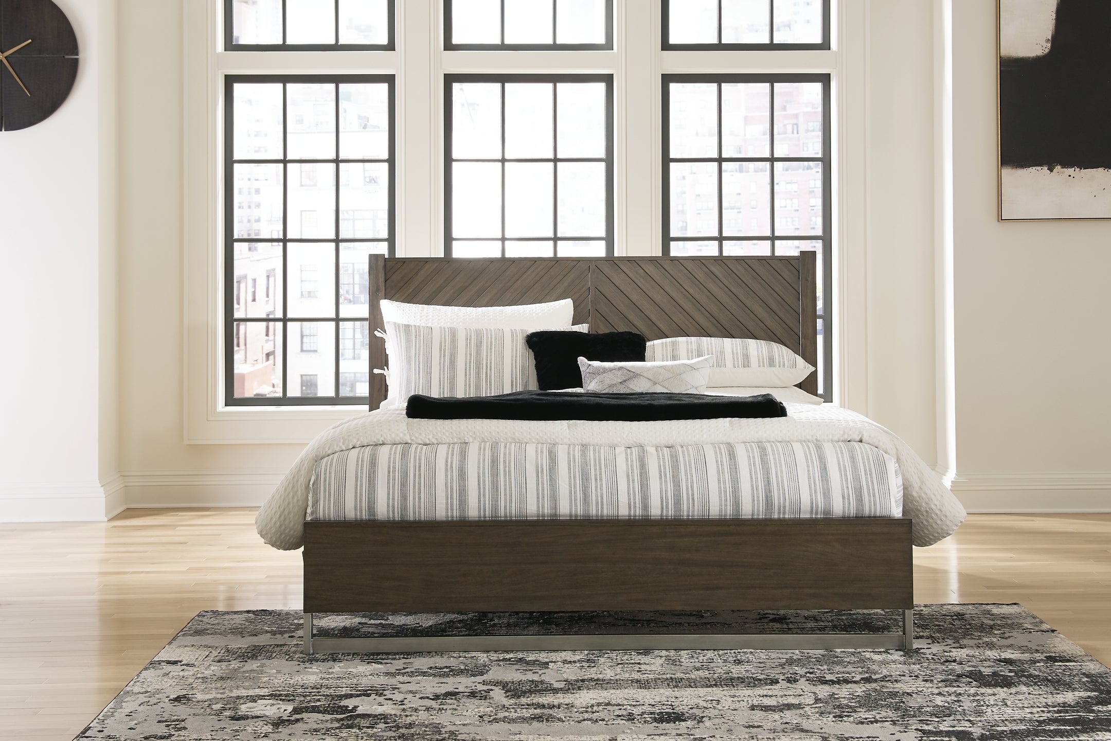 Arkenton California King Panel Bed with Mirrored Dresser and Chest