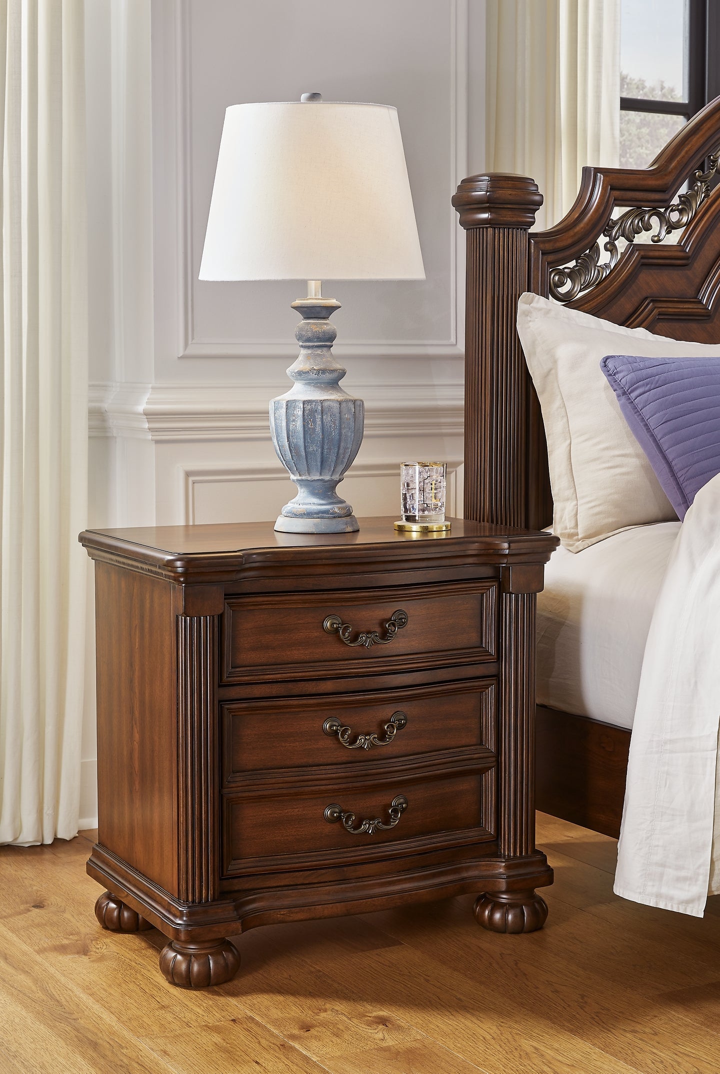 Lavinton California King Poster Bed with Mirrored Dresser, Chest and Nightstand