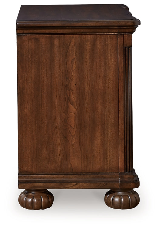 Lavinton Queen Poster Bed with Mirrored Dresser, Chest and Nightstand