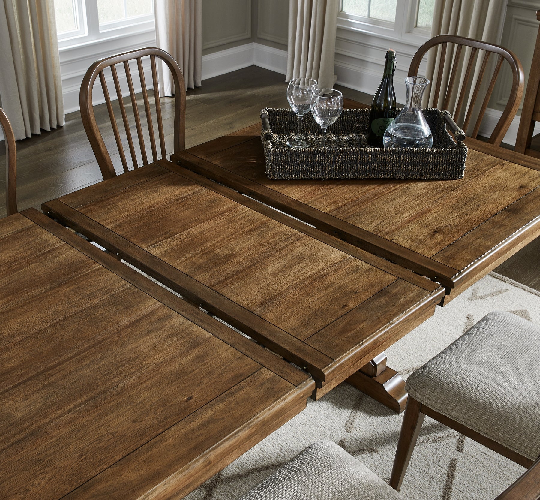 Sturlayne 5-Pc Dining Set