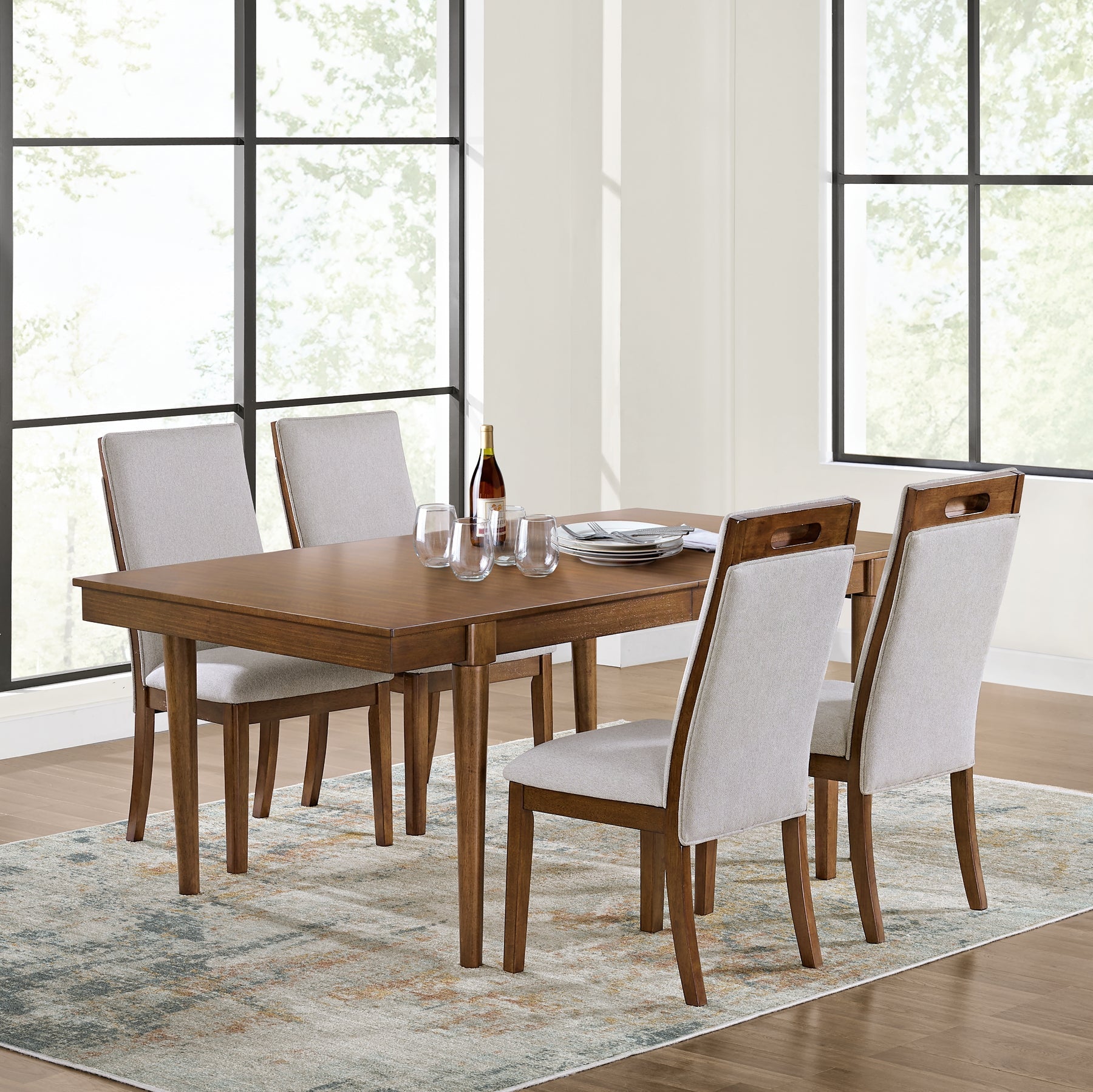 Lyncott 5-Pc Dining Set