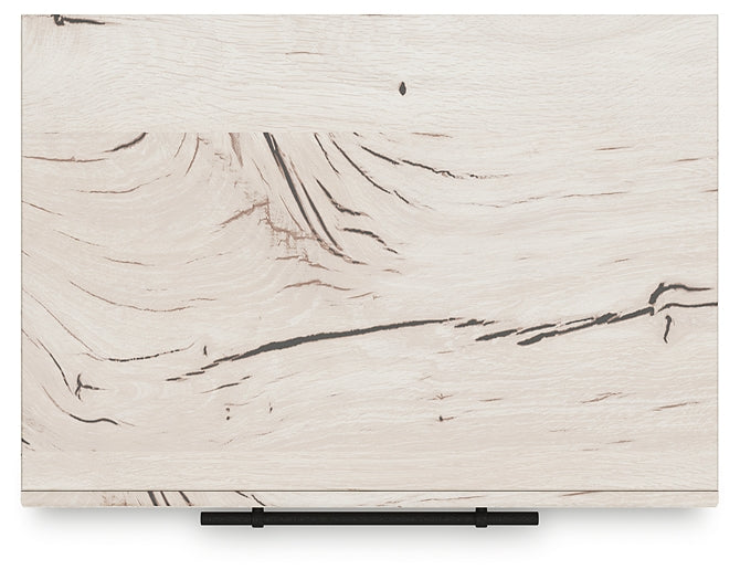 Lawroy Queen Panel Headboard with Mirrored Dresser and Nightstand