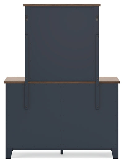 Landocken Full Panel Headboard with Mirrored Dresser