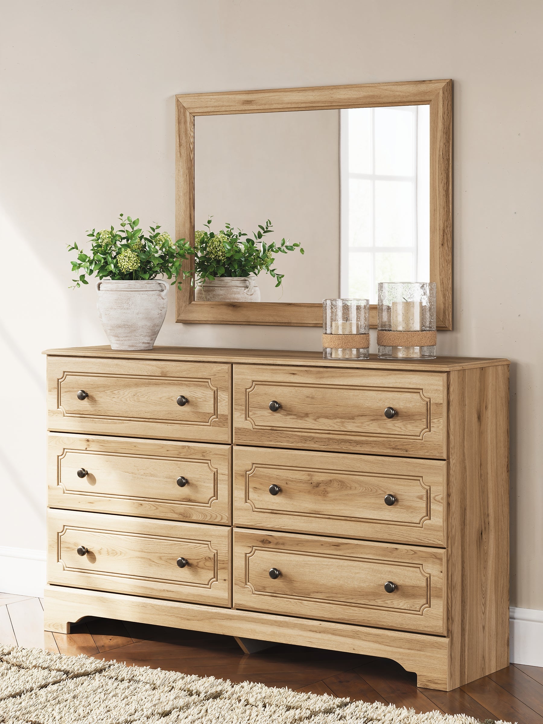 Aleaport King Panel Bed with Mirrored Dresser