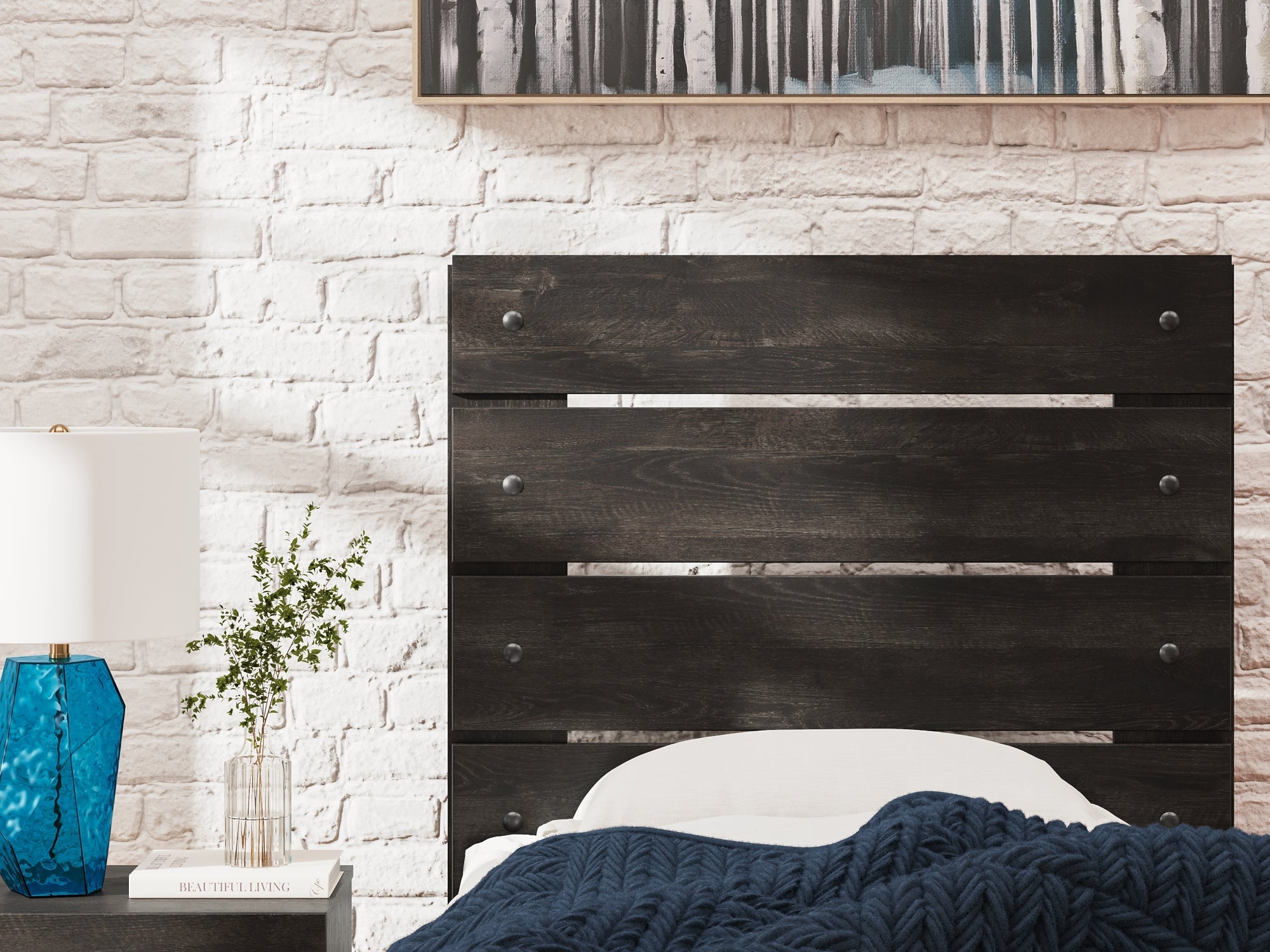 Hollivern Full Panel Bed with Storage with Mirrored Dresser