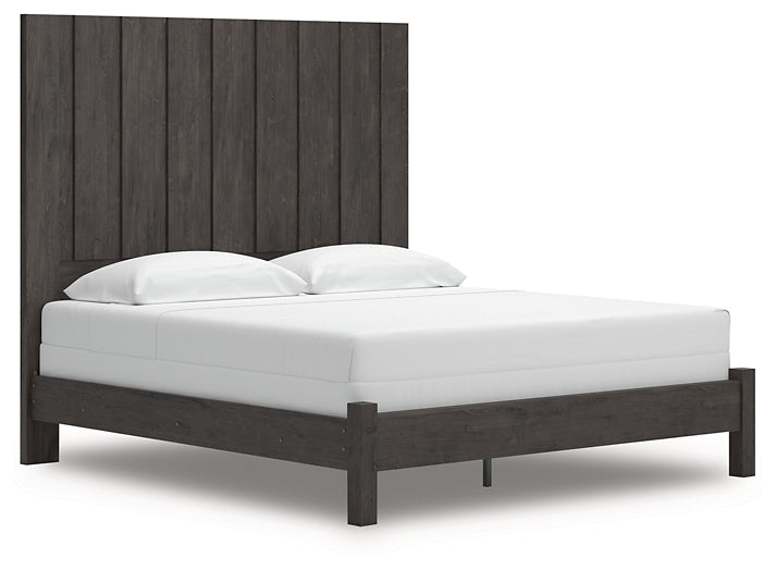 Fraluna King Panel Bed with Mirrored Dresser and Chest