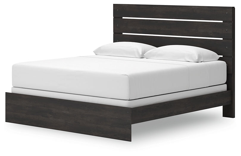 Hollivern King Panel Bed with Mirrored Dresser and Nightstand