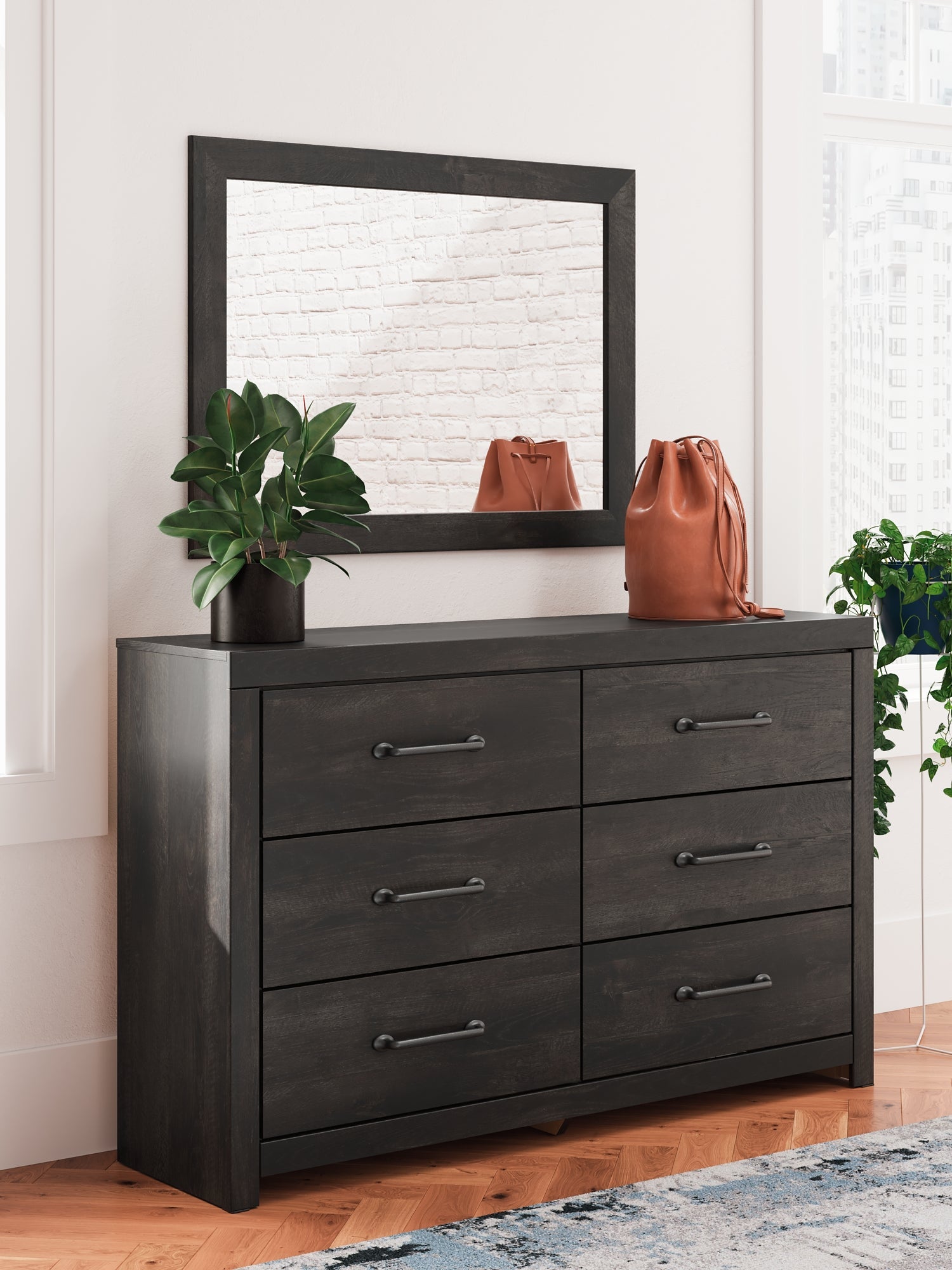 Hollivern King Panel Bed with Mirrored Dresser and Chest