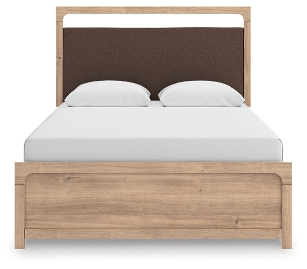 Kinlanni Queen Upholstered Panel Bed
