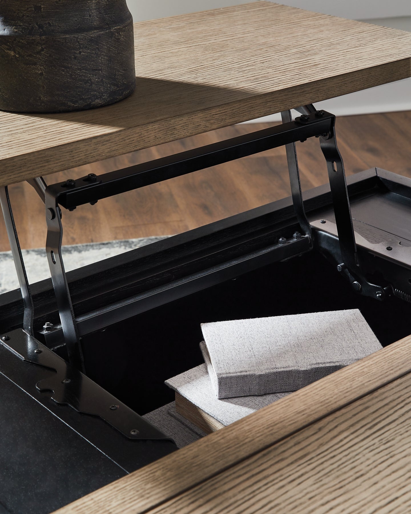 Rylandyn Lift Top Coffee Table - Black/Light Brown