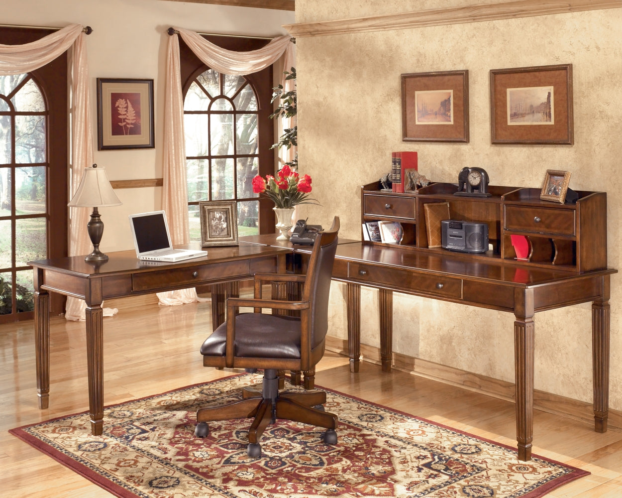 Hamlyn Home Office Small Leg Desk