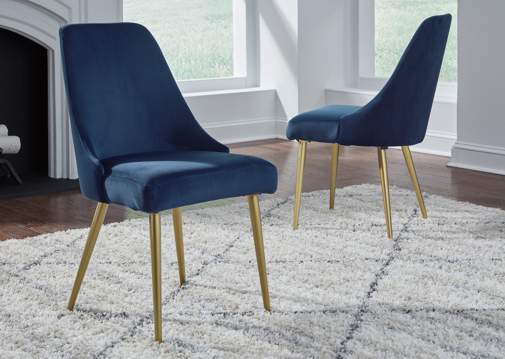 Wynora Dining Side Chair (Set of 2)